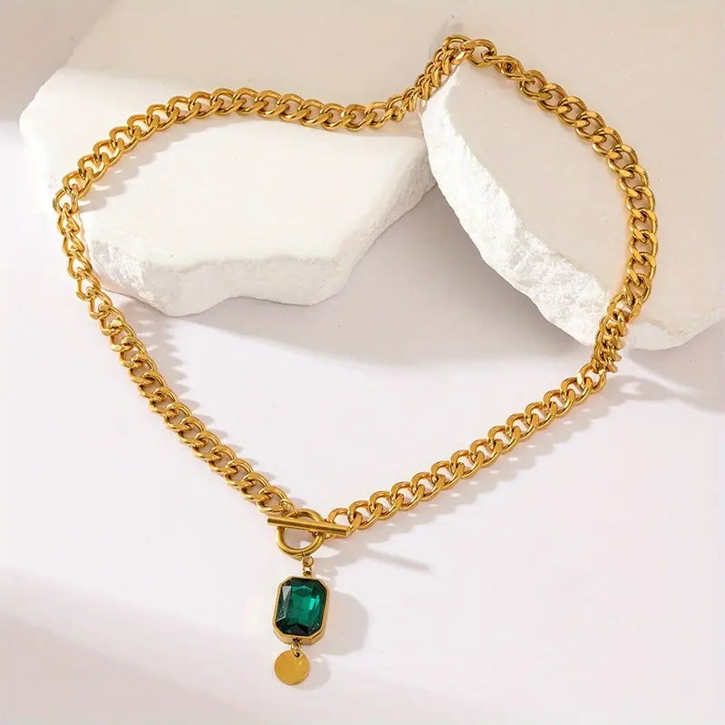 Chunky Chain Emerald Pendant Necklace – Gold Tone