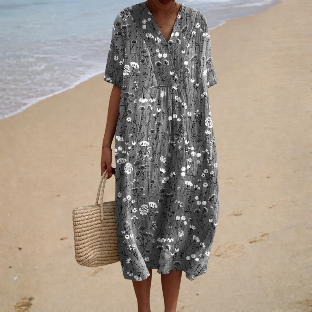 Chic Summer Dress with Flattering Print