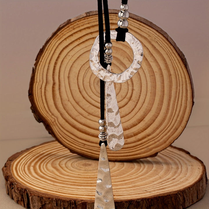 Western Style Hammered Silver Drop Necklace