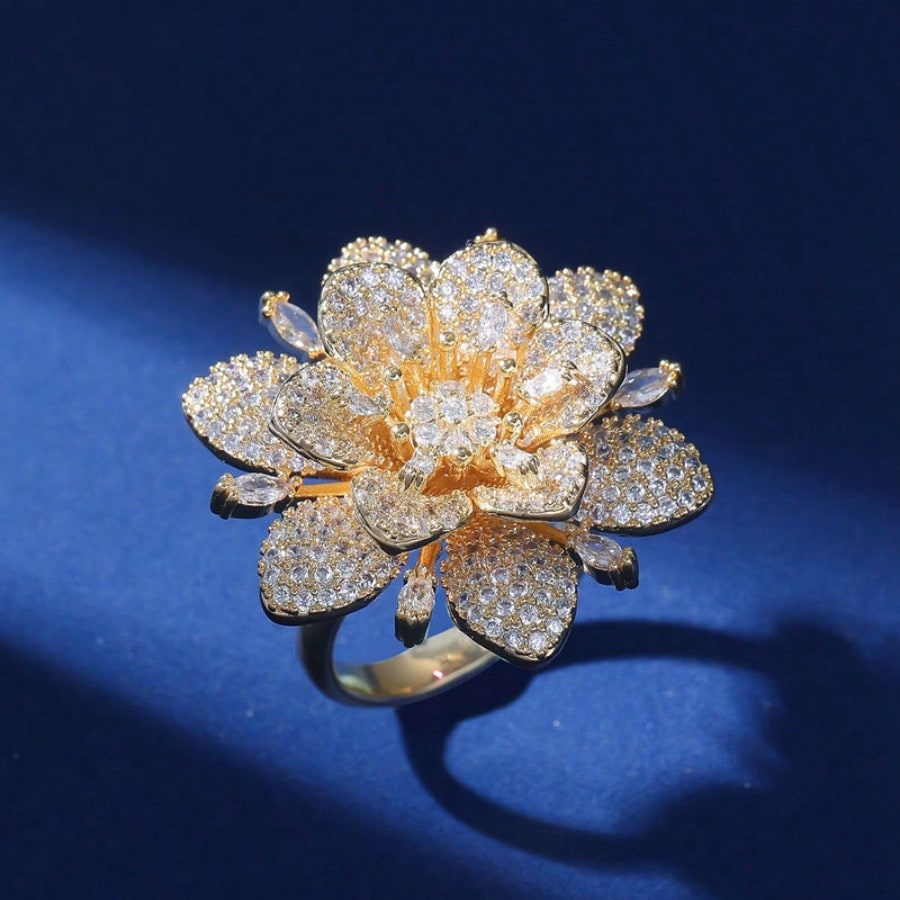 Elegant Vintage Style Silver Plated Floral Crystal Ring