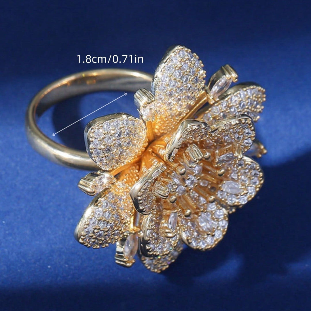 Elegant Vintage Style Silver Plated Floral Crystal Ring