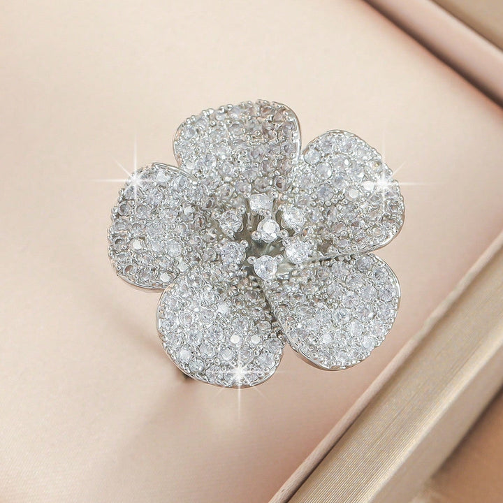 Elegant Vintage Style Silver Plated Floral Crystal Ring
