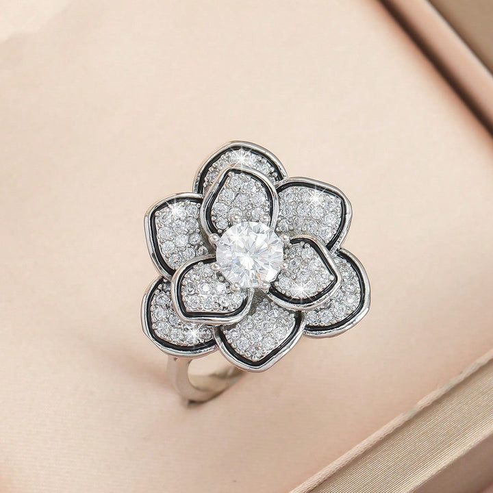 Elegant Vintage Style Silver Plated Floral Crystal Ring