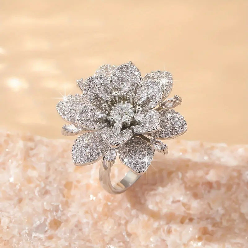 Elegant Vintage Style Silver Plated Floral Crystal Ring