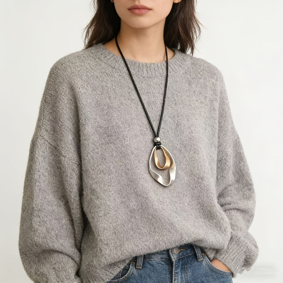Elegant Adjustable Sculptural Twisted Teardrop Pendant Necklace