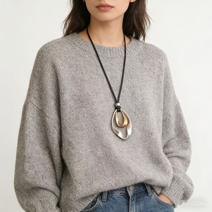 Elegant Adjustable Sculptural Twisted Teardrop Pendant Necklace