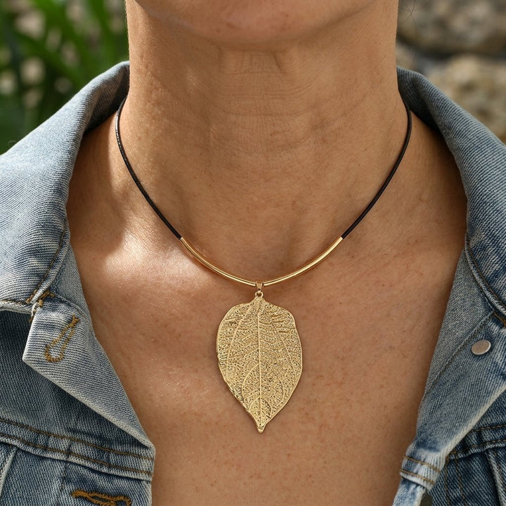 Gold Leaf Pendant Choker Necklace