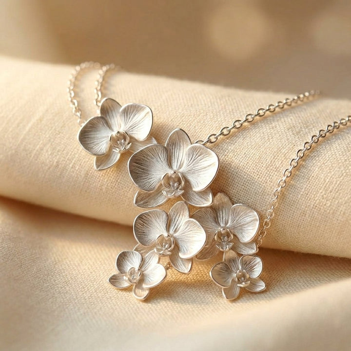 Vintage Silver Flower Necklace