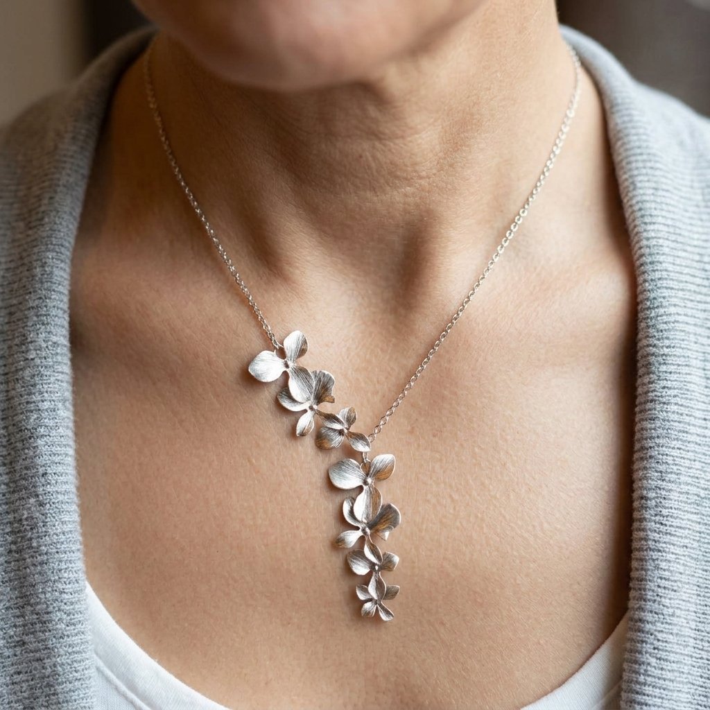 Vintage Silver Flower Necklace